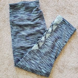 PERFECT CONDITION super cute blue/ gray leggings with mesh panel and mini pocket